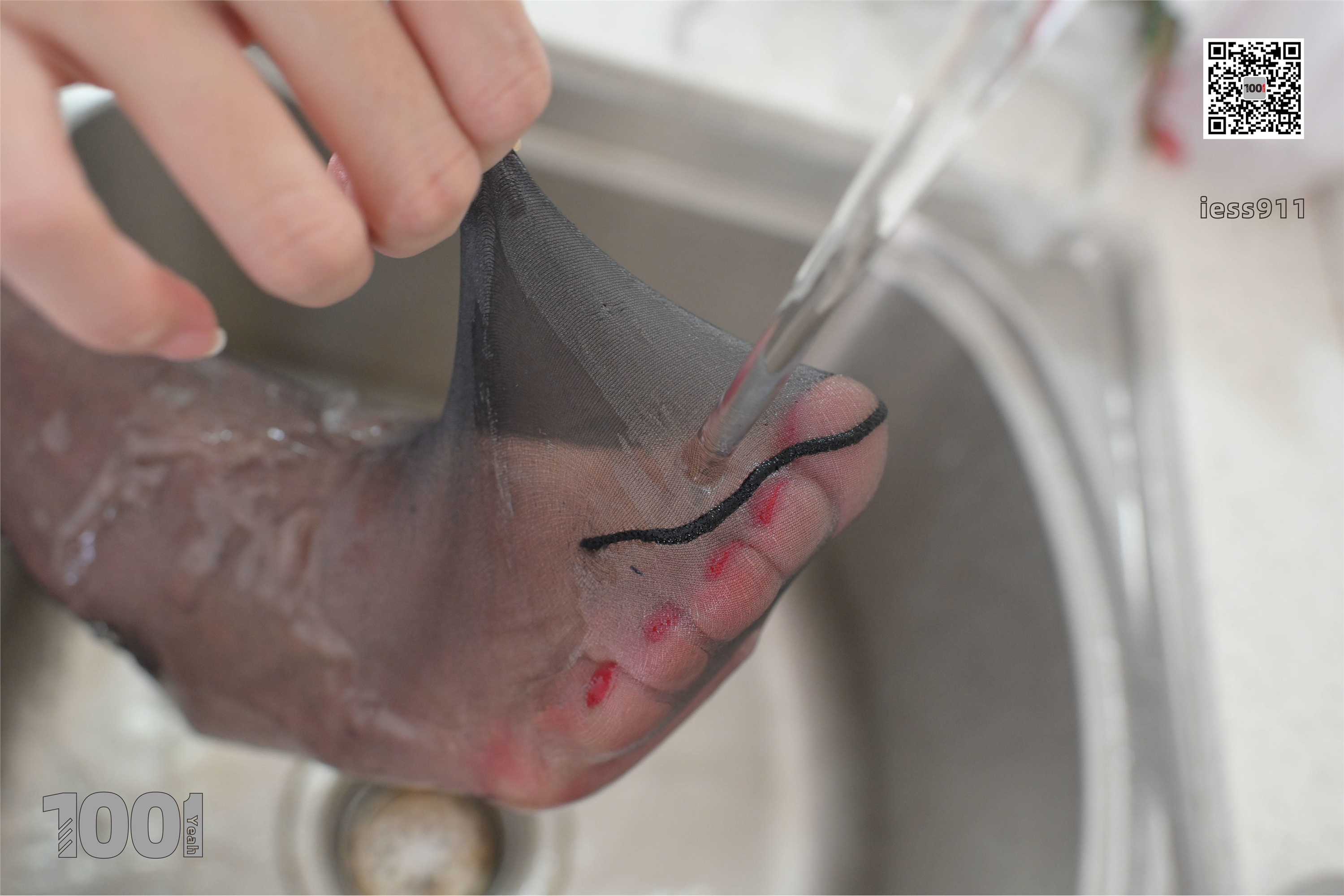 IESS异思趣向  一千零一夜 模特：Lucy《厨房里的妻子2》